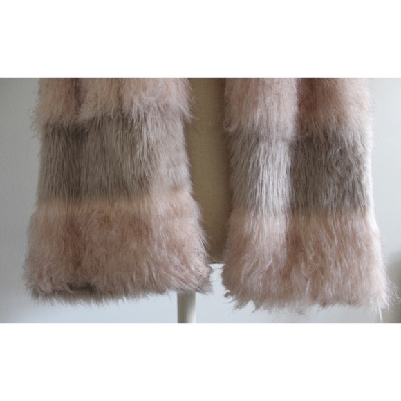 Signature Studio Two Tone Ombray Faux Fur Open Vest Large Preowned - Picture 3 of 7